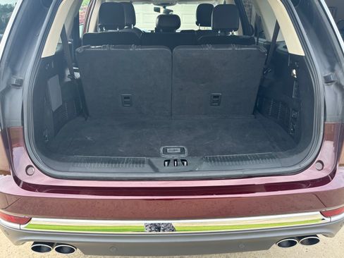 Used 2021 Lincoln Aviator AWD w/ Elements Package image 13