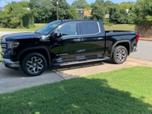 Used 2022 GMC Sierra 1500 SLT w/ SLT Premium Plus Package AWD/4WD image 17