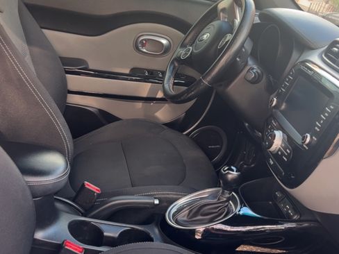 Used 2019 Kia Soul + w/ Audio Package image 13