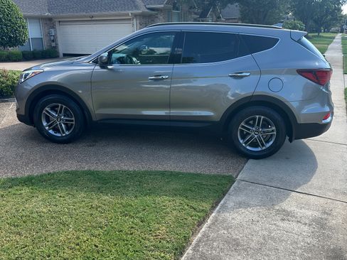 Used 2018 Hyundai Santa Fe Sport w/ 2.4L Value Package 02 FWD image 1
