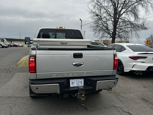 Used 2013 Ford F250 Lariat w/ Chrome Pkg image 5