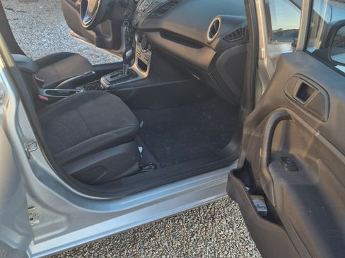 Used 2019 Ford Fiesta SE image 8