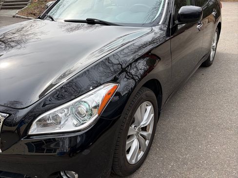 Used 2011 INFINITI M37 x w/ Premium Pkg AWD/4WD image 2