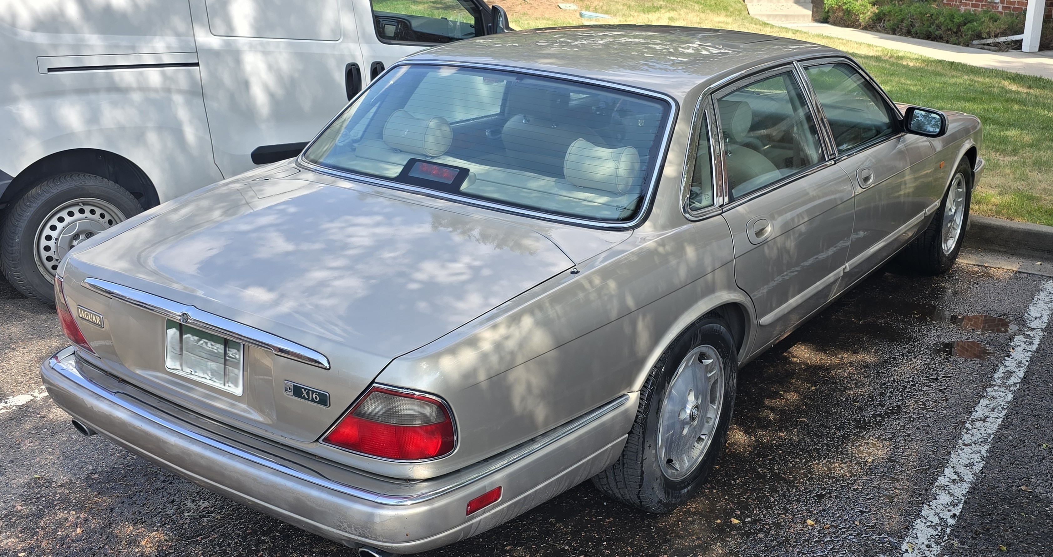 Used 1996 Jaguar XJ6 RWD image 6