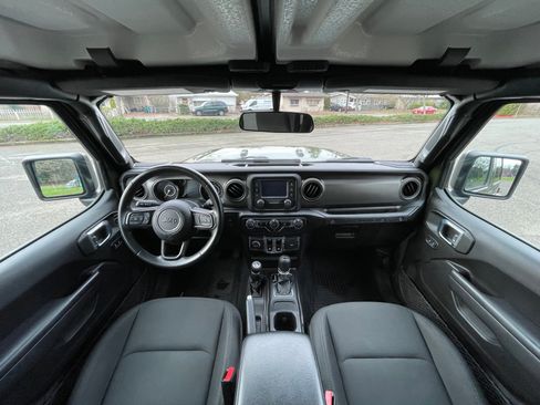 Used 2021 Jeep Wrangler Sport image 13