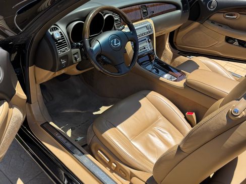 Used 2006 Lexus SC 430 Convertible RWD image 9
