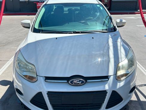 Used 2013 Ford Focus SE FWD image 1