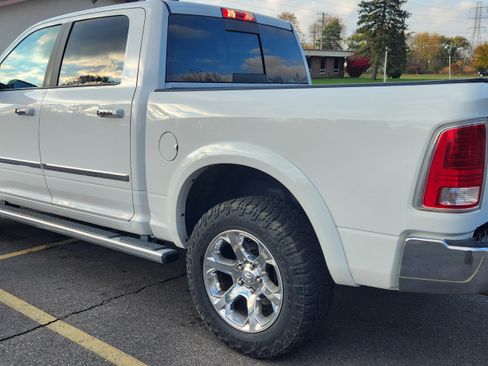 Used 2018 RAM 1500 Laramie w/ Convenience Group image 6