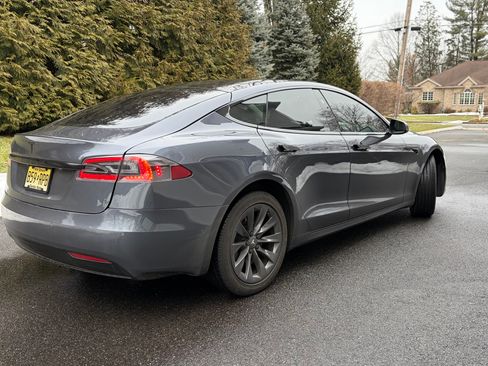 Used 2018 Tesla Model S 75D image 5