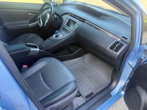 Used 2014 Toyota Prius Prime Advanced FWD image 4