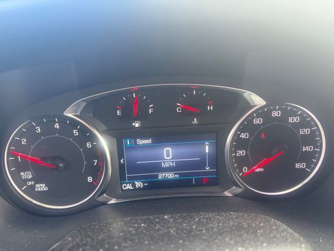 Used 2023 GMC Acadia SLE w/ Driver Convenience Package image 1