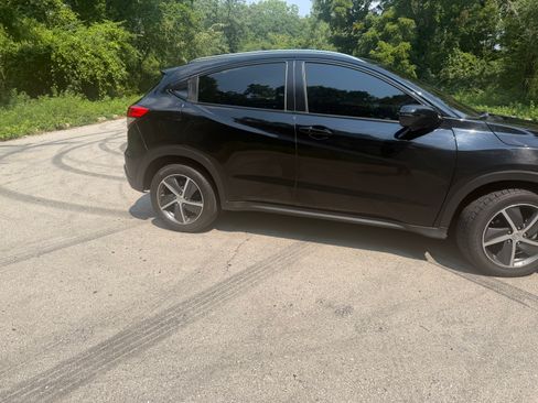 Used 2022 Honda HR-V EX image 4