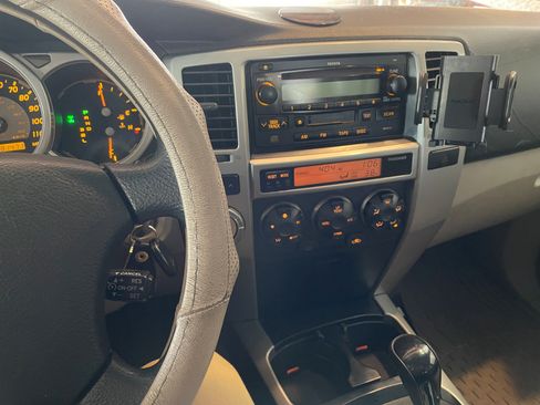 Used 2004 Toyota 4Runner Sport image 9