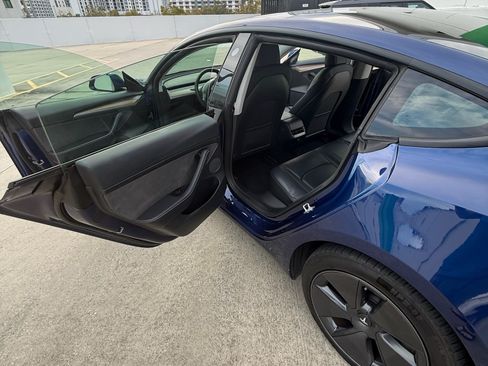 Used 2023 Tesla Model 3 Standard Range image 23
