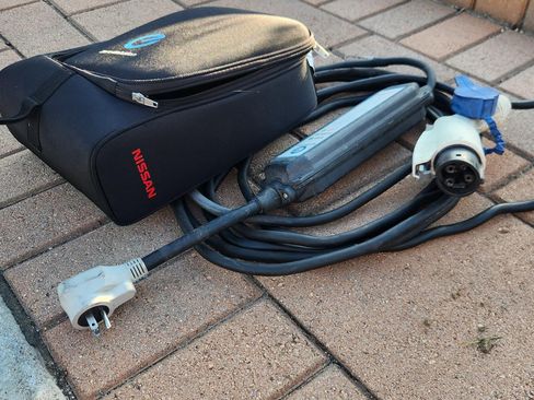 Used 2013 Nissan Leaf SV w/ LED & Quick Charge Pkg image 14