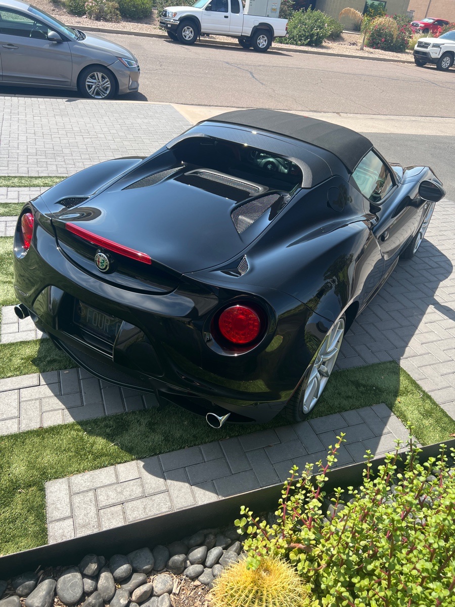 Used 2020 Alfa Romeo 4C Spider RWD image 5