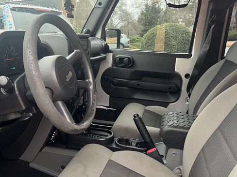 Used 2009 Jeep Wrangler Unlimited X w/ Trailer Tow Group image 6