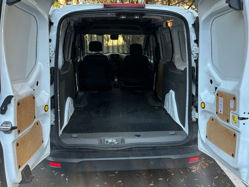 Used 2020 Ford Transit Connect XL image 5