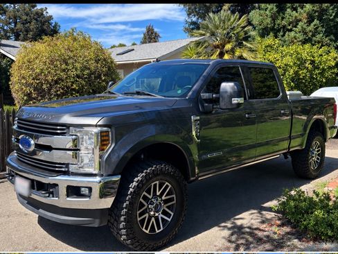 Used 2019 Ford F250 Lariat w/ Lariat Ultimate Package AWD/4WD image 1