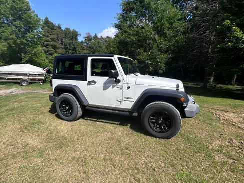 Used 2013 Jeep Wrangler Sport w/ Connectivity Group AWD/4WD image 1