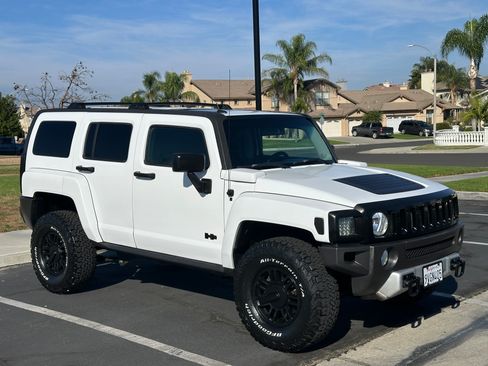 Used 2008 HUMMER H3 x Sport Utility 4D image 2