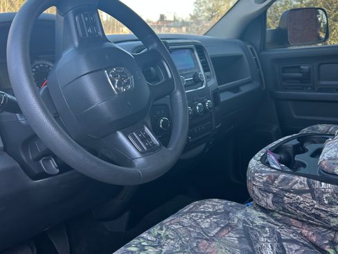 Used 2018 RAM 2500 Tradesman w/ Chrome Appearance Group image 2