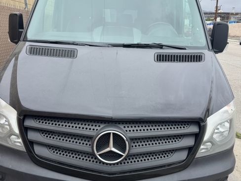 Used 2017 Mercedes-Benz Sprinter 3500 image 2