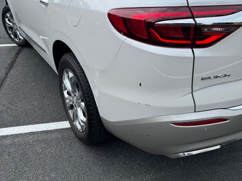 Used 2018 Buick Enclave Avenir AWD/4WD image 9