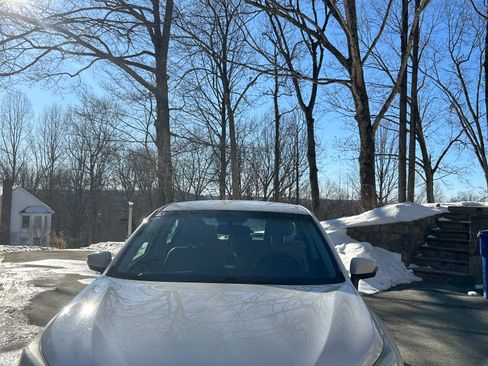 Used 2016 Subaru Legacy 2.5i Limited image 2