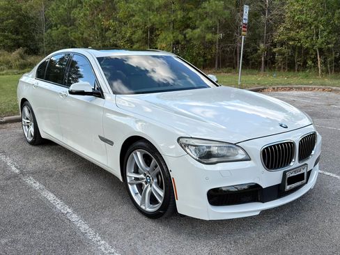 Used 2014 BMW 750i image 1