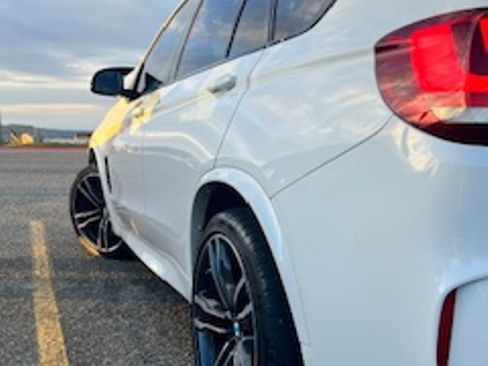 Used 2016 BMW X5 M image 6