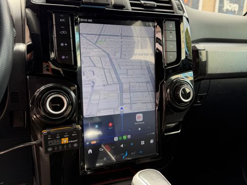 Used 2018 Toyota 4Runner TRD Off-Road Premium AWD/4WD image 15