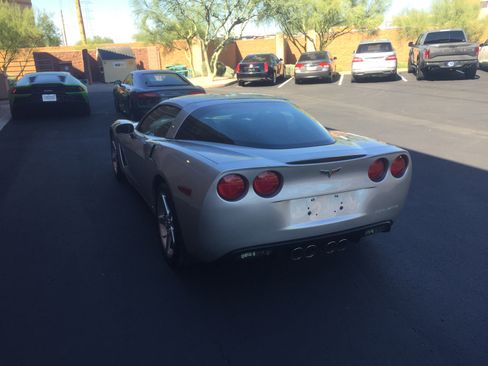 Used 2007 Chevrolet Corvette Coupe image 2