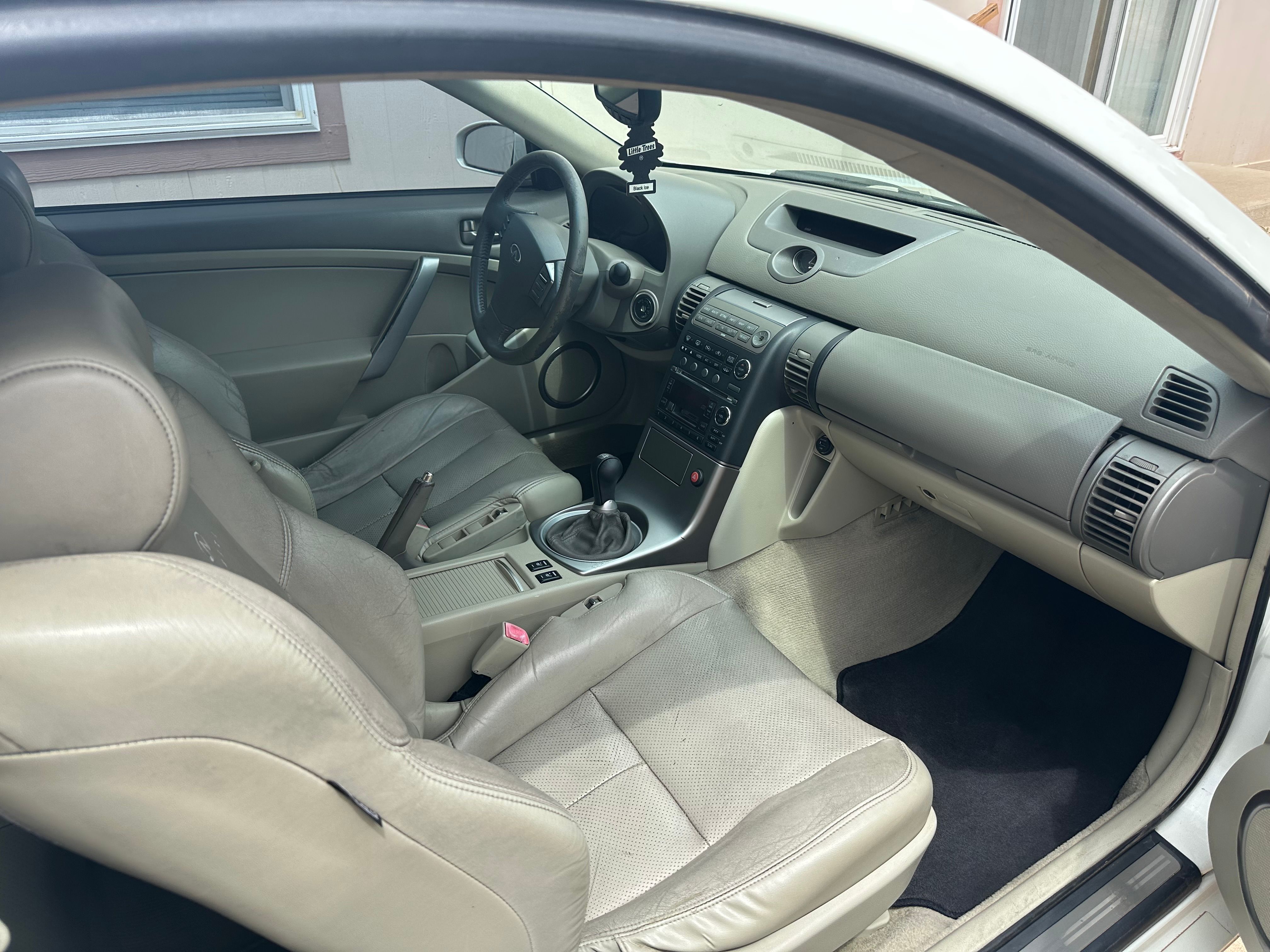 Used 2004 INFINITI G35 Coupe w/ Premium Pkg RWD image 10