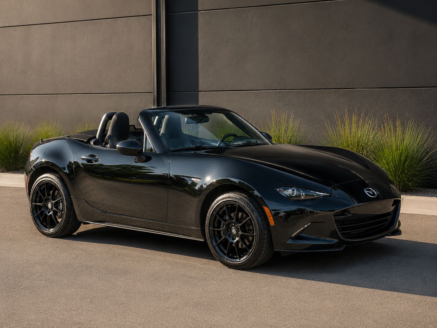 Used 2016 MAZDA MX-5 Miata Sport RWD image 2