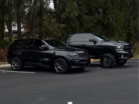 Used 2016 Jeep Grand Cherokee SRT image 5