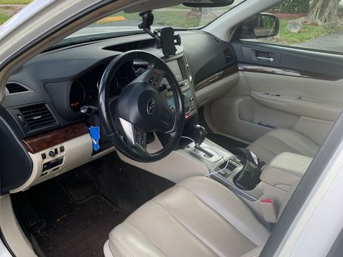 Used 2014 Subaru Legacy 2.5i Limited image 10