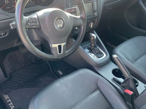 Used 2012 Volkswagen Jetta SE image 6