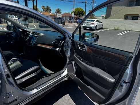 Used 2019 Subaru Outback 2.5i Limited AWD/4WD image 13