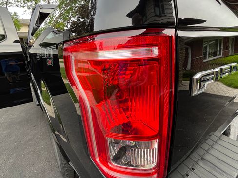 Used 2016 Ford F150 XLT w/ Equipment Group 301A Mid AWD/4WD image 29