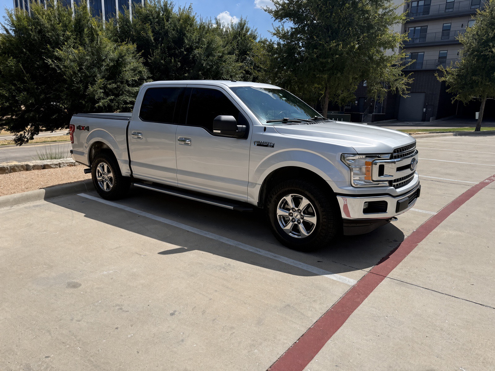 Used 2018 Ford F150 XLT w/ Equipment Group 302A Luxury AWD/4WD image 2