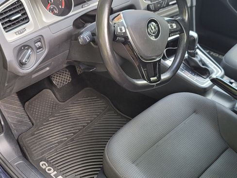 Used 2016 Volkswagen Golf S image 6