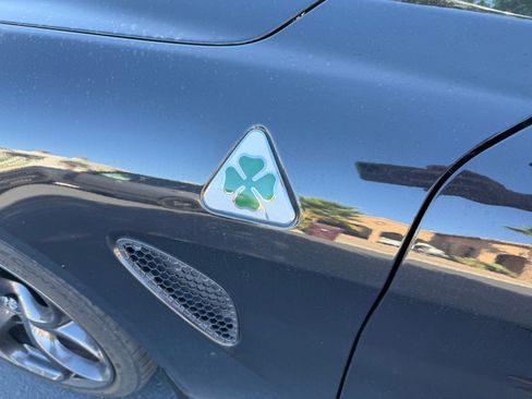 Used 2017 Alfa Romeo Giulia Quadrifoglio image 5