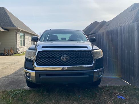 Used 2016 Toyota Tundra SR5 w/ SR5 Upgrade Package image 6