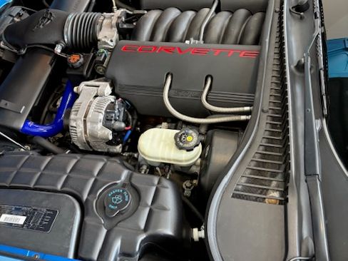 Used 1998 Chevrolet Corvette Coupe w/ Memory Pkg image 12