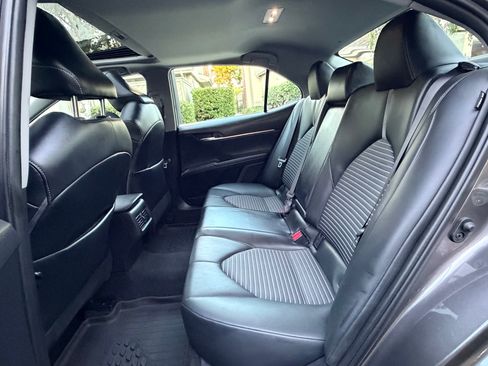 Used 2023 Toyota Camry SE w/ Audio Upgrade Package FWD image 4