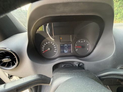 Used 2019 Mercedes-Benz Sprinter 144 image 11