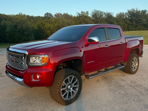 Used 2019 GMC Canyon Denali AWD/4WD image 1