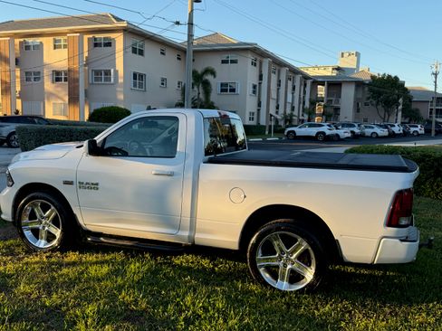 Used 2013 RAM 1500 R/T w/ Remote Start & Security Group image 2