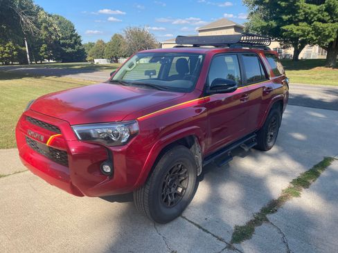 Used 2023 Toyota 4Runner 40th Anniversary SE image 4